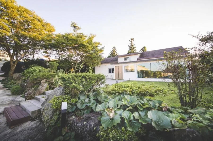 Country house Sunyang Village Dome Caravan Jeju